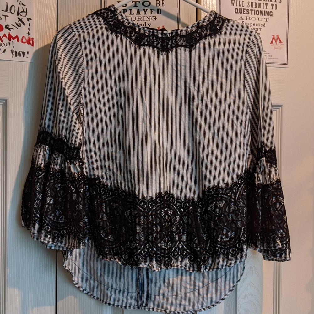🖤 Fabulous Black Blouse